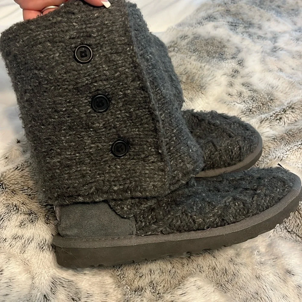 UGGs - Picture 1 of 5